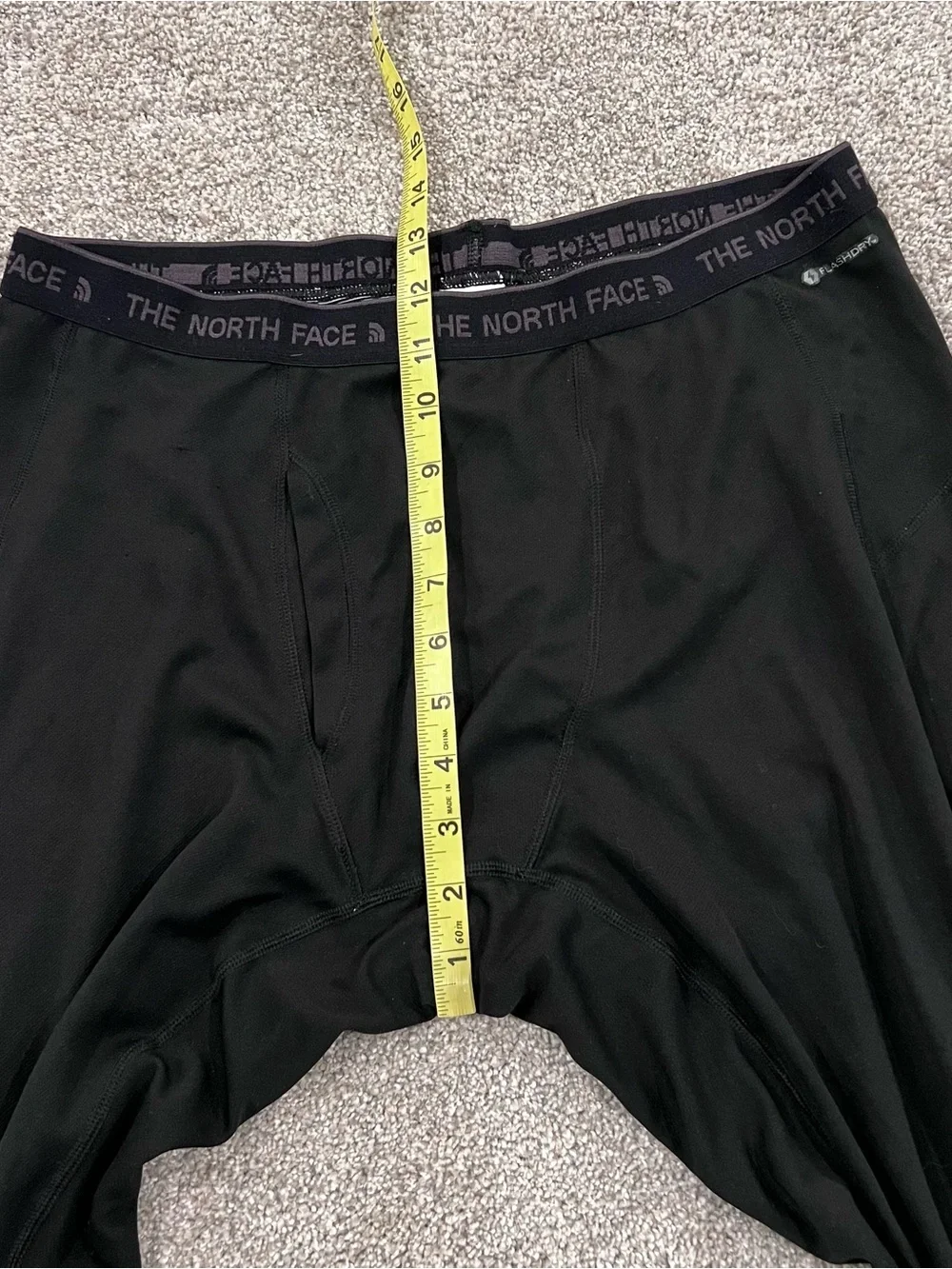 The North Face BaseLayer Pants Men’s Size Large Black Lightweight Quick Dry Snow